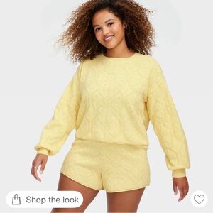 Roller Rabbit Target Yellow Floral Embossed Daisy Crewneck Sweatshirt NWT